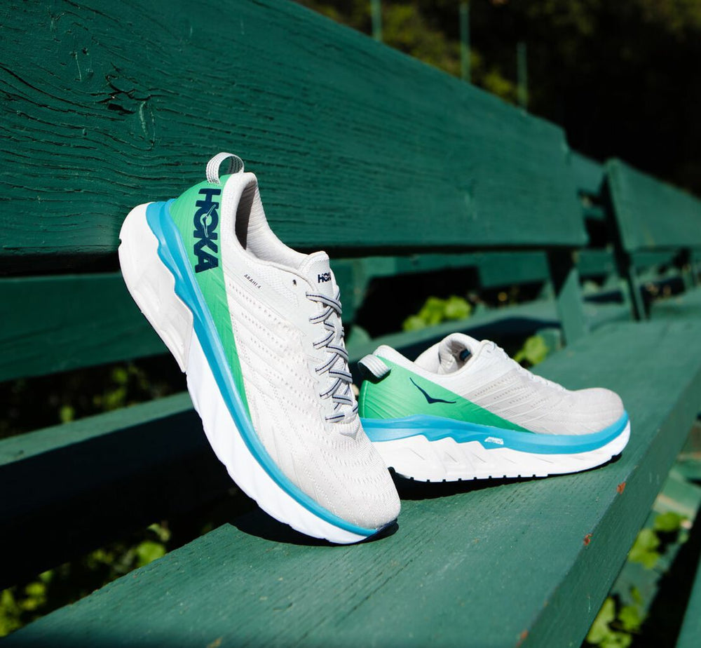 HOKA Men's Arahi 4