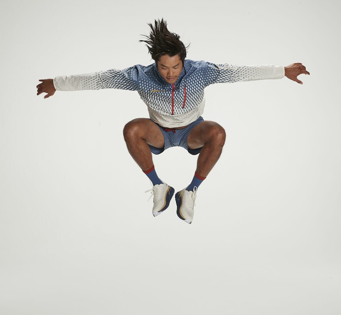 HOKA Men's Wind-Resistant Jacket