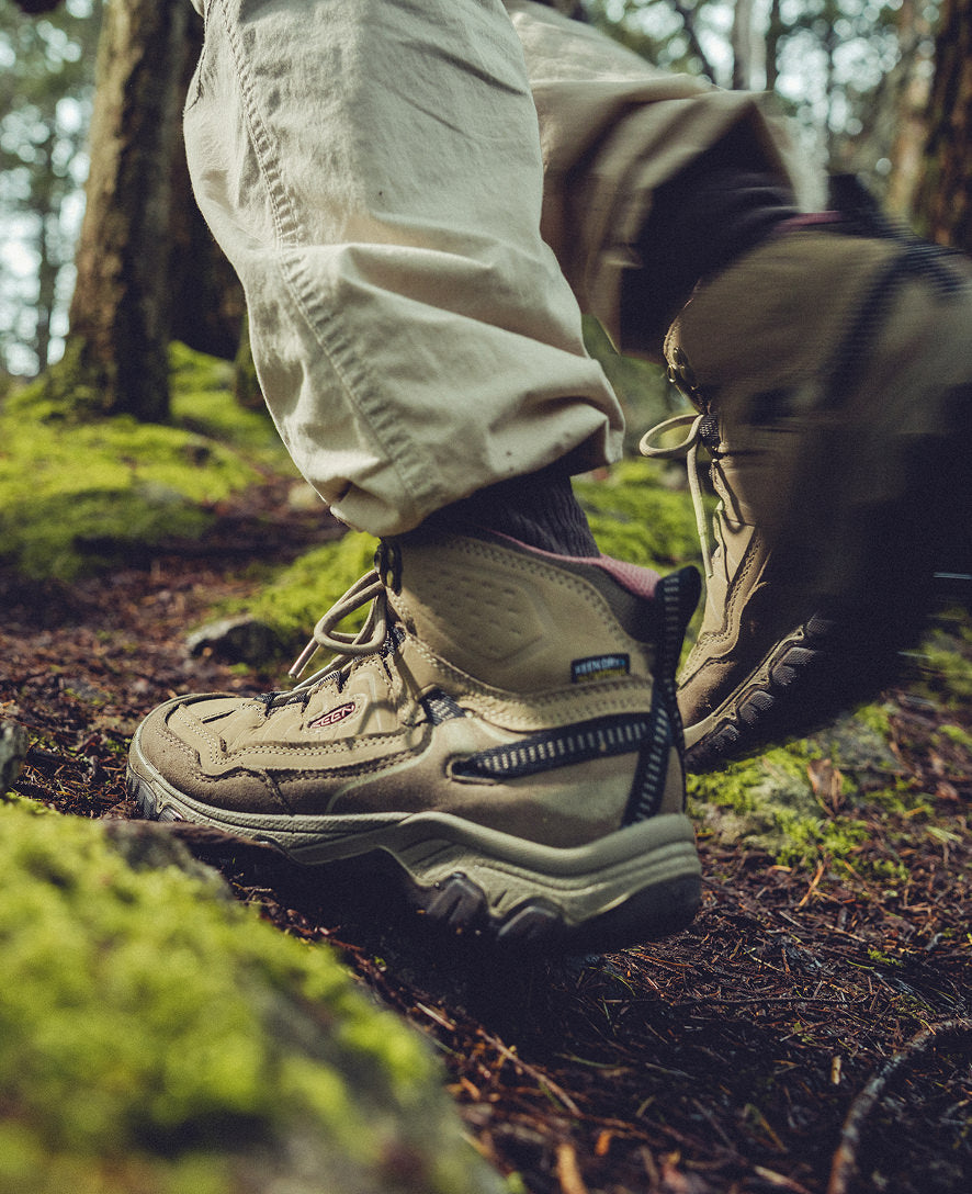 Women's Targhee IV Wide Waterproof Hiking Boot Brindle/Nostalgia Rose / Keen Sale