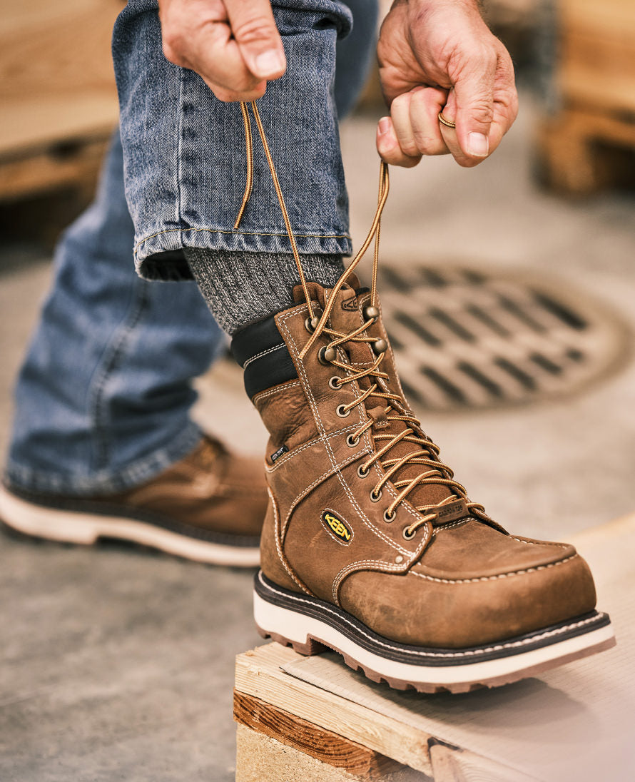 Men's Cincinnati 8" Waterproof 90° Heel Boot (Carbon Toe) Belgian/Sandshell / Keen For sale