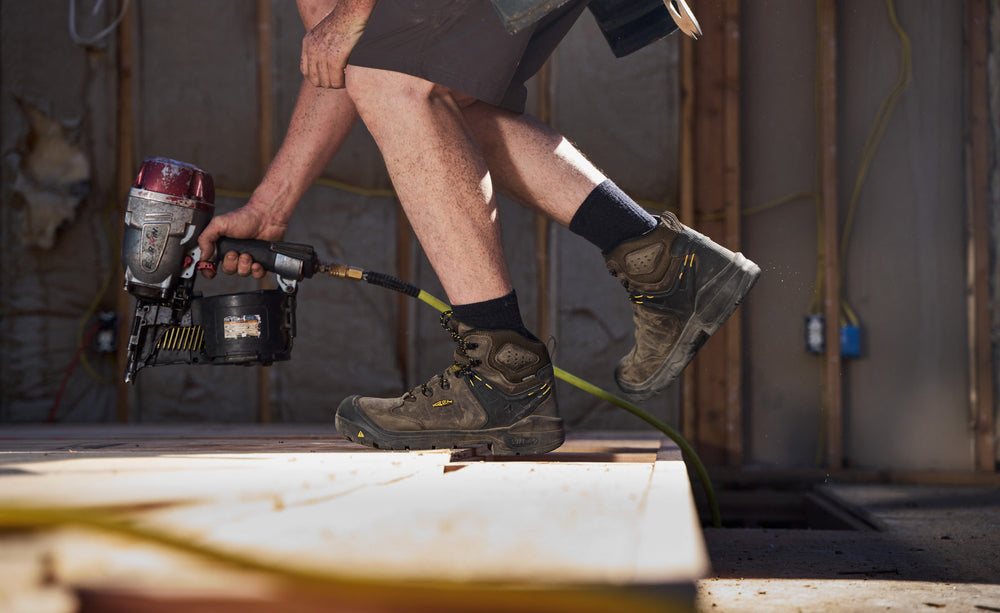 Men's Dover 6" Waterproof (Carbon Toe) Dark Earth/Black / Keen Online