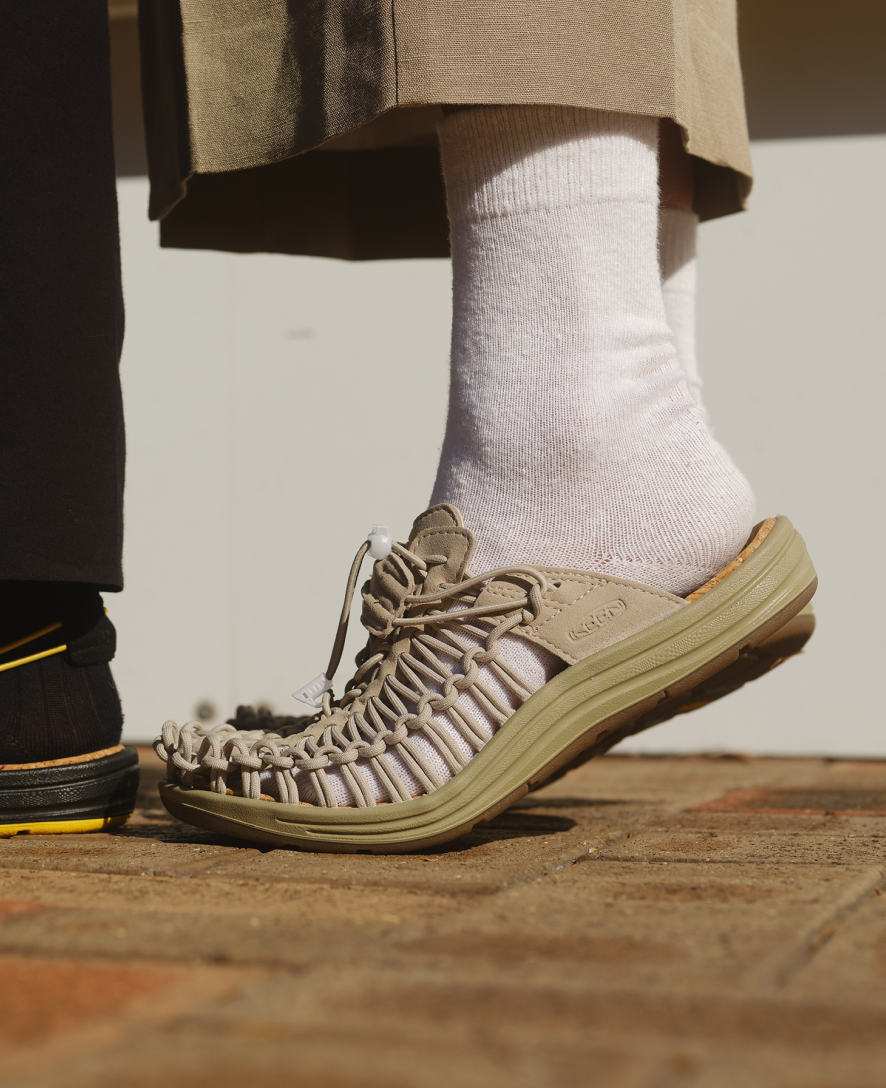 All Gender UNEEK II Convertible Plaza Taupe/Plaza Taupe / Keen Sale