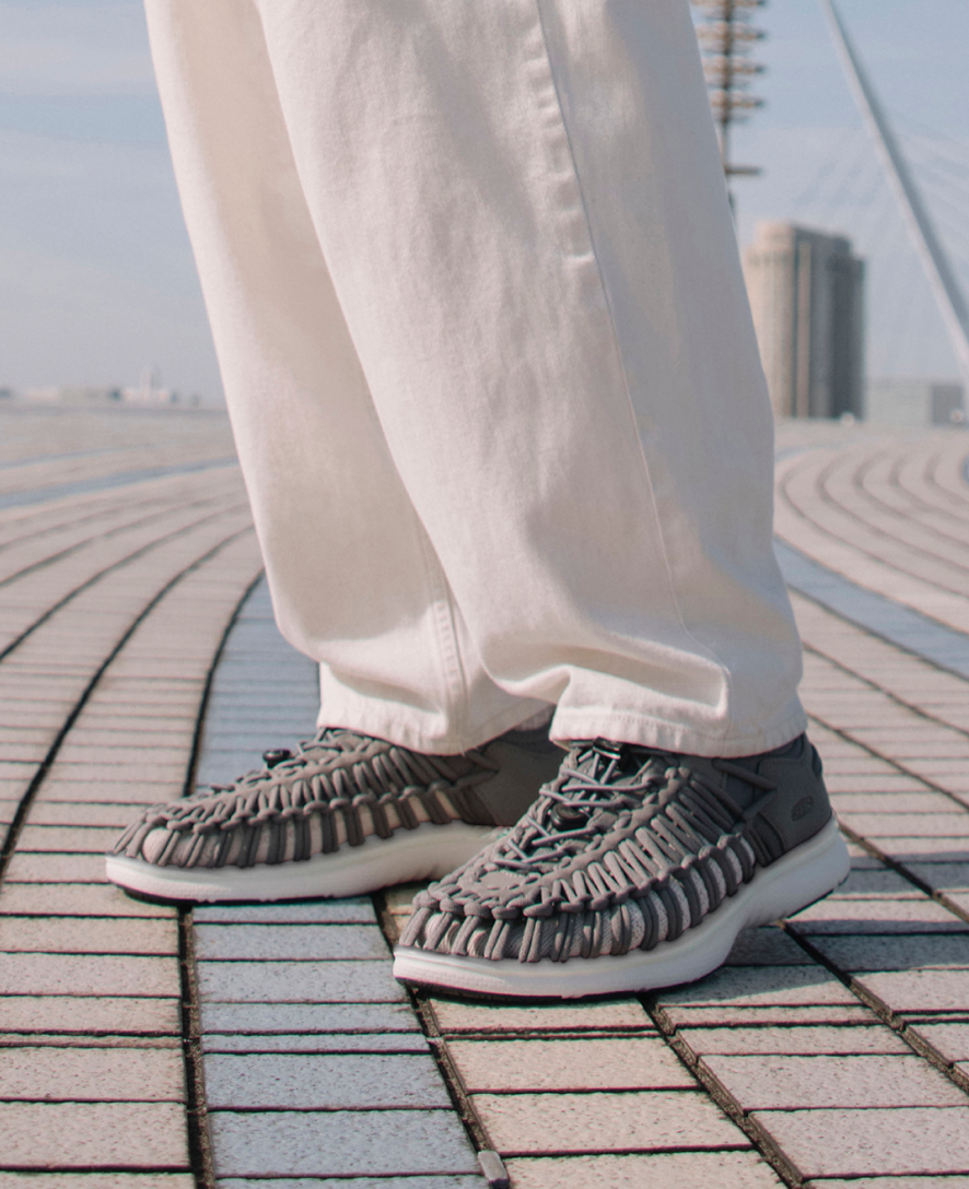 Men's UNEEK O3 Sneaker Sandal Birch/Star White / Keen Online