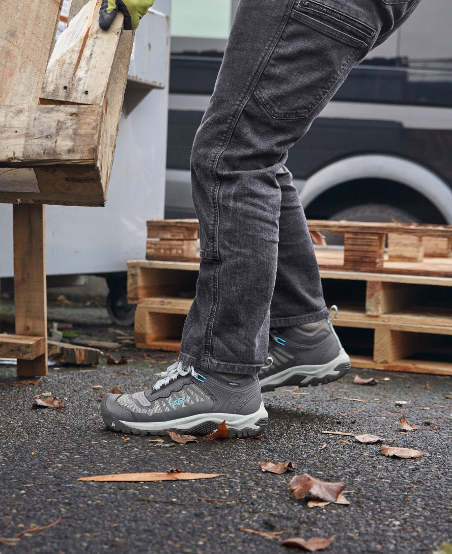 Women's Reno Waterproof Mid (Soft Toe) Magnet/Ipanema / Keen Online