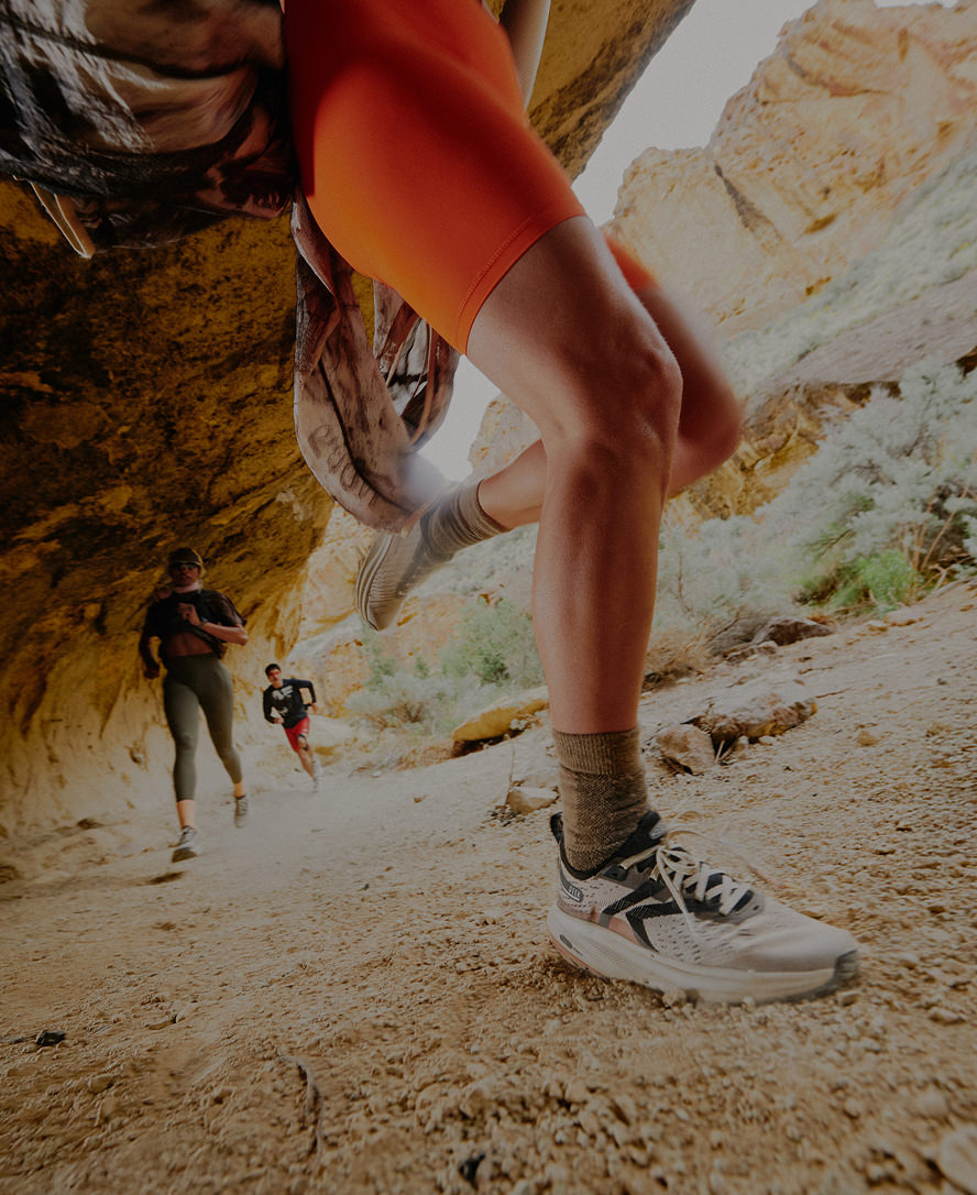 Women's Seek Trail Running Shoe Black/Sunset Sand / Keen Online